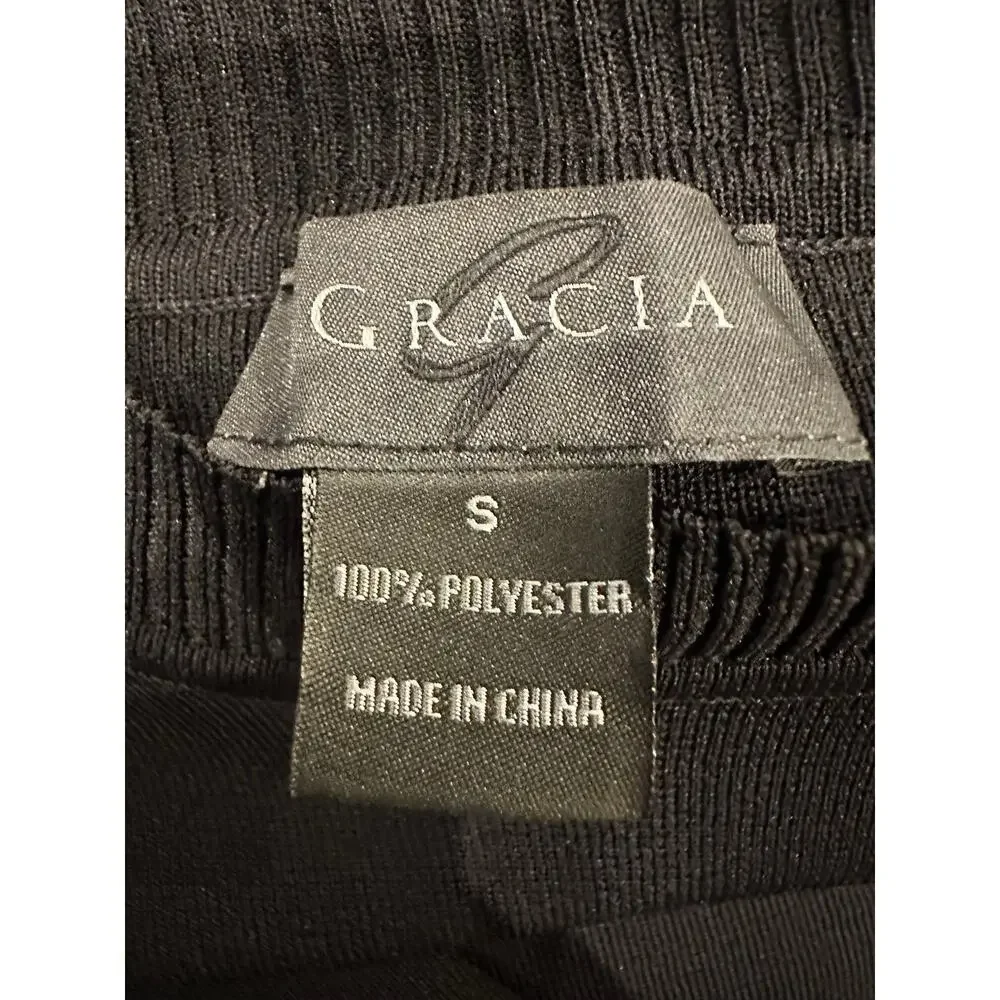 Gracia -  Knitted Floral Printed Sleeves Top - Size Small - Picture 2 of 4